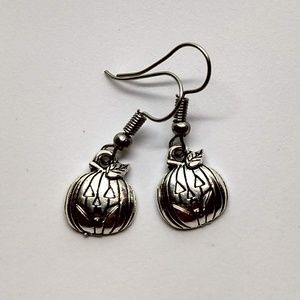 5/$20 halloween Pumpkin Earrings costume party
